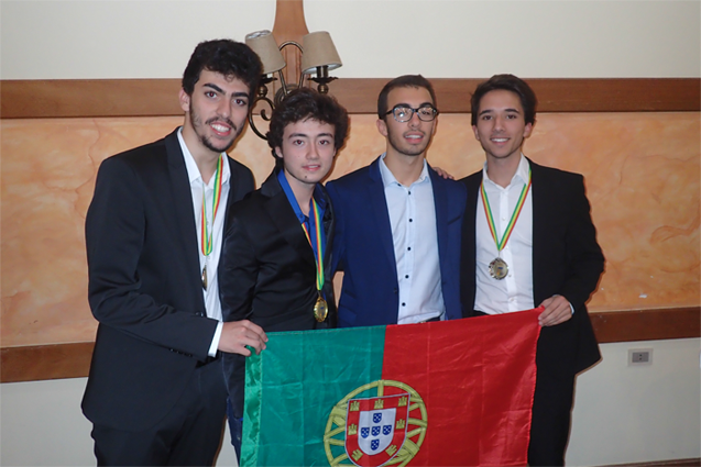 Equipa portuguesa que participou na XX Olimpíada Ibero-americana de Física